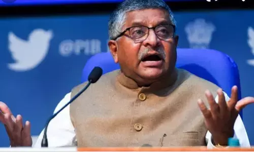 नए आईटी नियमों के तहत गूगल, फेसबुक की पहली रेगुलेटिंग रिपोर्ट ट्रांसपेरेंसी की दिशा में बड़ा कदम: रविशंकर प्रसाद नए आईटी नियमों के तहत गूगल, फेसबुक की पहली रेगुलेटिंग रिपोर्ट ट्रांसपेरेंसी की दिशा में बड़ा कदम: रविशंकर प्रसाद