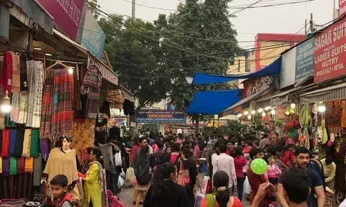 दिल्ली: फिर से लाजपत नगर मार्केट को किया गया बंद, मार्केट ट्रेडर्स असोसिएशन से पूछा गया ये सवाल! दिल्ली: फिर से लाजपत नगर मार्केट को किया गया बंद, मार्केट ट्रेडर्स असोसिएशन से पूछा गया ये सवाल!