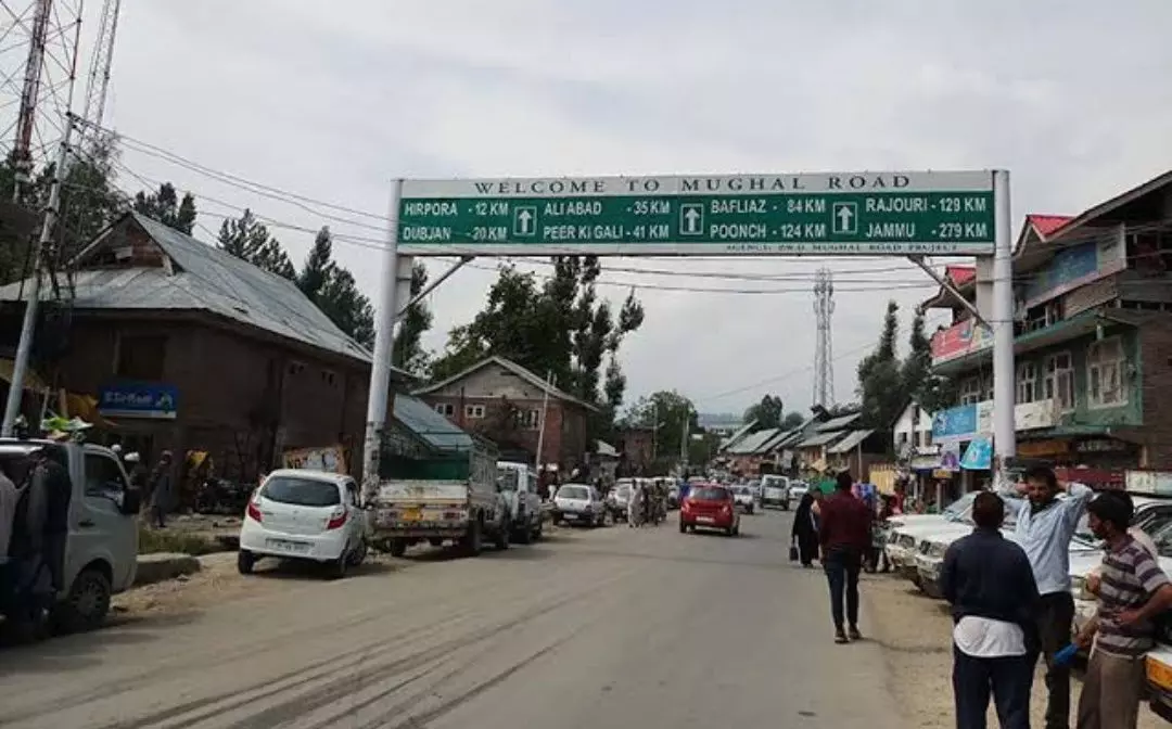 जम्मू-कश्मीर में करीब 2 साल बाद, मुगल रोड ट्रैफिक के लिए फिर से खुली...