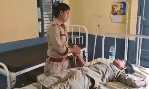 Kasganj Breaking News: महिला सिपाही ने की फांसी लगाकर आत्महत्या की कोशिश, कोतवाल पर गंभीर आरोप