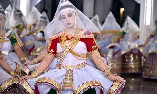 मणिपुरी साहसी एमाएं यानि माताएं सबसे अलग हैं मणिपुरी साहसी एमाएं यानि माताएं सबसे अलग हैं