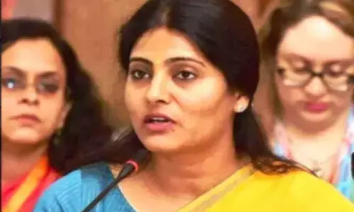 अनुप्रिया पटेल की सदस्यता खतरे, क्या फिर भी बनाई जाएँगी मंत्री? अनुप्रिया पटेल की सदस्यता खतरे, क्या फिर भी बनाई जाएँगी मंत्री?