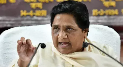 जिला पंचायत अध्यक्ष और ब्लॅाक प्रमुख चुनाव क्यों नही लड़ी BSP, मायावती ने खोले राज, सपा पर कंसी तंज जिला पंचायत अध्यक्ष और ब्लॅाक प्रमुख चुनाव क्यों नही लड़ी BSP, मायावती ने खोले राज, सपा पर कंसी तंज