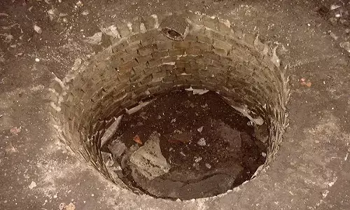 गाजियाबाद जिला प्रशासन है चिंतित, तेजी से गिर रहा है जलस्तर गाजियाबाद जिला प्रशासन है चिंतित, तेजी से गिर रहा है जलस्तर