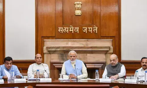 नई  कैबिनेट के साथ पीएम मोदी की बैठक शुरू, ले सकते है कई बड़े निर्णय नई  कैबिनेट के साथ पीएम मोदी की बैठक शुरू, ले सकते है कई बड़े निर्णय