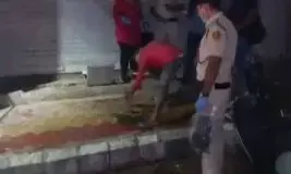प्रापर्टी डीलर से विवाद, दिल्ली में सरेराह अंधाधुंध फायरिंग, दो राहगीरों की मौत प्रापर्टी डीलर से विवाद, दिल्ली में सरेराह अंधाधुंध फायरिंग, दो राहगीरों की मौत