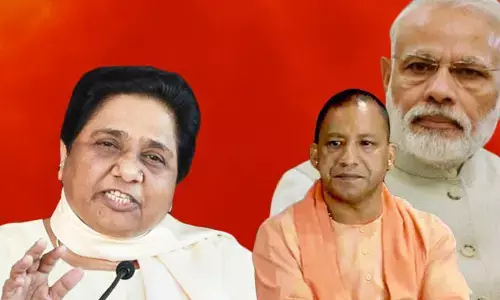 मायावती ने राज्य और केन्द्र सरकार पर बोला हमला, ट्वीट कर कह दी अपनी ये बात.. मायावती ने राज्य और केन्द्र सरकार पर बोला हमला, ट्वीट कर कह दी अपनी ये बात..