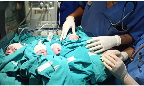 गाजियाबाद में महिला ने दिया 4 बच्चों को जन्म