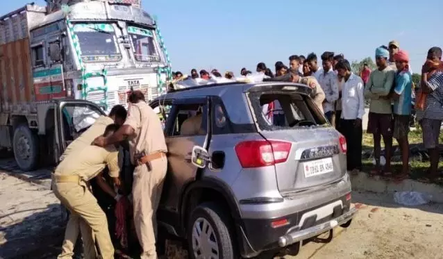 जौनपुर में भीषण सड़क हादसा, 5 की मौत जौनपुर में भीषण सड़क हादसा, 5 की मौत
