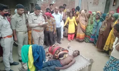 गरीबी से तंग अधेड़ ने की आत्महत्या