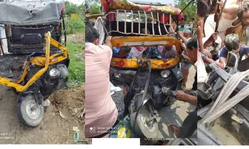 ट्रैक्टर-टैम्पो की भिड़ंत, टैम्पो सबार एक दर्जन लोग घायल ट्रैक्टर-टैम्पो की भिड़ंत, टैम्पो सबार एक दर्जन लोग घायल