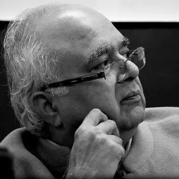दो बातें आजकल की हिंदी पढ़ते वक़्त तंग करती हैं - ओम थानवी दो बातें आजकल की हिंदी पढ़ते वक़्त तंग करती हैं - ओम थानवी