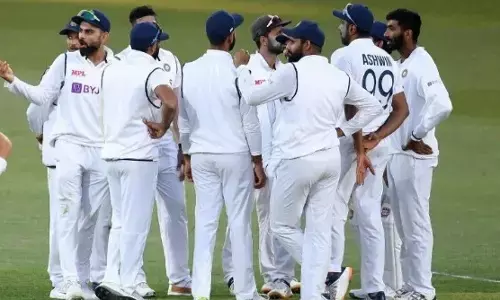 कोरोना की चपेट में आई इंग्लैंड दौरे पर गई टीम इंडिया, एक खिलाड़ी कोविड पॉजिटिव