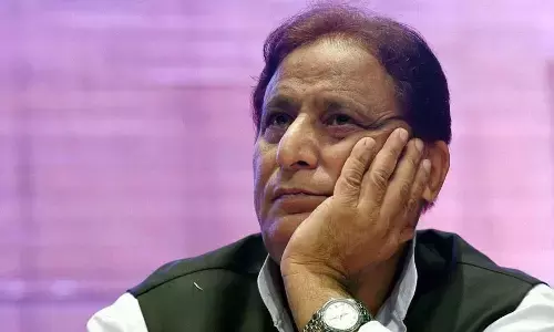 जेल में बंद सपा MP आजम खान की तबीयत फिर बिगड़ी, सीतापुर से लखनऊ रेफर जेल में बंद सपा MP आजम खान की तबीयत फिर बिगड़ी, सीतापुर से लखनऊ रेफर