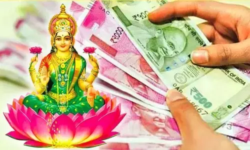 अगर पानी है महालक्ष्मी की कृपा तो पढ़ें ये स्तोत्र, होगी रुपयों की बरसात!