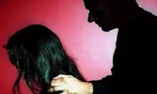 नग्न अवस्था में वीडियो बनाकर किया था वायरल, कोर्ट ने दलील सुनने के बाद जमानत याचिका किया खारिज नग्न अवस्था में वीडियो बनाकर किया था वायरल, कोर्ट ने दलील सुनने के बाद जमानत याचिका किया खारिज