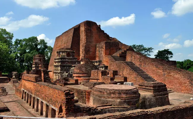 ऐतिहासिक धरोहरों का केंद्र नालन्दा, राजगीर और बड़गांव- प्रभात वर्मा