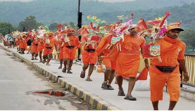 कोरोना संक्रमण को देखते हुए उत्तर प्रदेश सरकार ने कांवड़ यात्रा को रद्द करने का लिया फ़ैसला