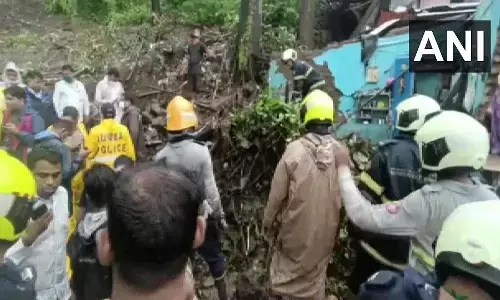 मुंबई में आफत की बारिश : चेंबूर और विक्रोली में दीवार गिरने से 14 लोगों की मौत