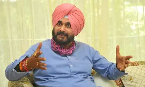 पंजाब कांग्रेस के अध्यक्ष नवजोत सिंह सिद्धू ने इस्तीफ़ा दिया, देखें- सोनिया को लिखी चिट्ठी में क्या लिखा पंजाब कांग्रेस के अध्यक्ष नवजोत सिंह सिद्धू ने इस्तीफ़ा दिया, देखें- सोनिया को लिखी चिट्ठी में क्या लिखा