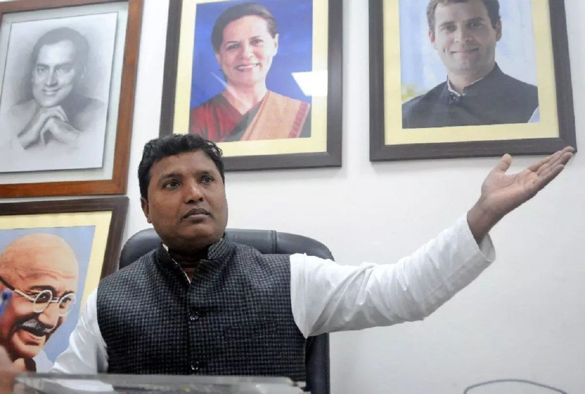 चौकीदार ही जासूस है, अबकी बार जासूस सरकार चौकीदार ही जासूस है, अबकी बार जासूस सरकार