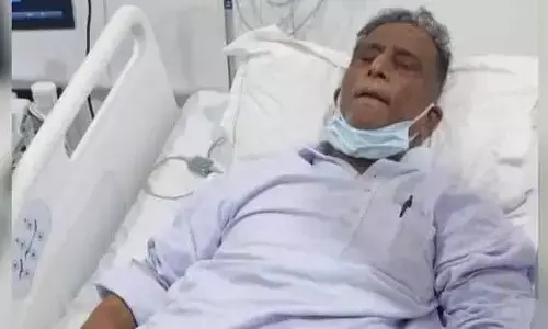 आज़म खान की तबियत फिर बिगड़ी, वायरल तस्वीर देखकर हुआ पहचानना मुश्किल आज़म खान की तबियत फिर बिगड़ी, वायरल तस्वीर देखकर हुआ पहचानना मुश्किल