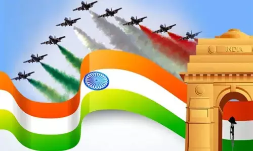 हर स्कूल में तिरंगे पे किताब होनी चाहिए... हर स्कूल में तिरंगे पे किताब होनी चाहिए...