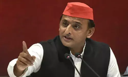 यूपी: बीजेपी सांसदों की बैठक पर अखिलेश यादव ने कसा तंज यूपी: बीजेपी सांसदों की बैठक पर अखिलेश यादव ने कसा तंज