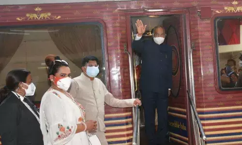 राष्ट्रपति एक बार फिर से प्रेसिडेंशियल ट्रेन से करेंगे सफर, तैयारियां शुरु राष्ट्रपति एक बार फिर से प्रेसिडेंशियल ट्रेन से करेंगे सफर, तैयारियां शुरु
