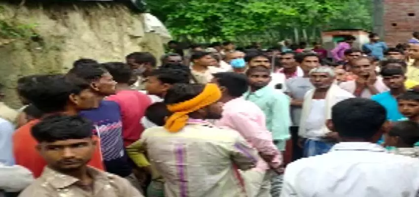 यूपी में बड़ा हादसा :यूपी : सीतापुर में भारी बारिश से दीवार गिरी, सात की मौत, 2 घायल यूपी में बड़ा हादसा :यूपी : सीतापुर में भारी बारिश से दीवार गिरी, सात की मौत, 2 घायल