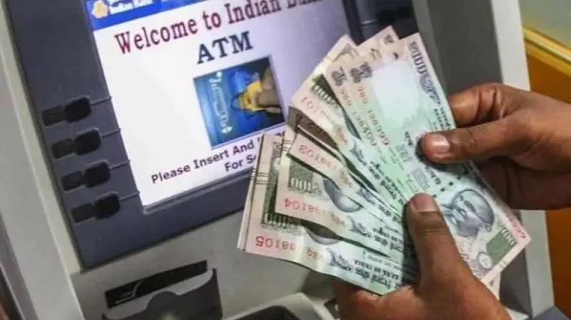 ATM को बिना तोड़े-काटे बदमाशों ने निकाले 25 लाख रुपए, 2 दिन बाद हुआ खुलासा