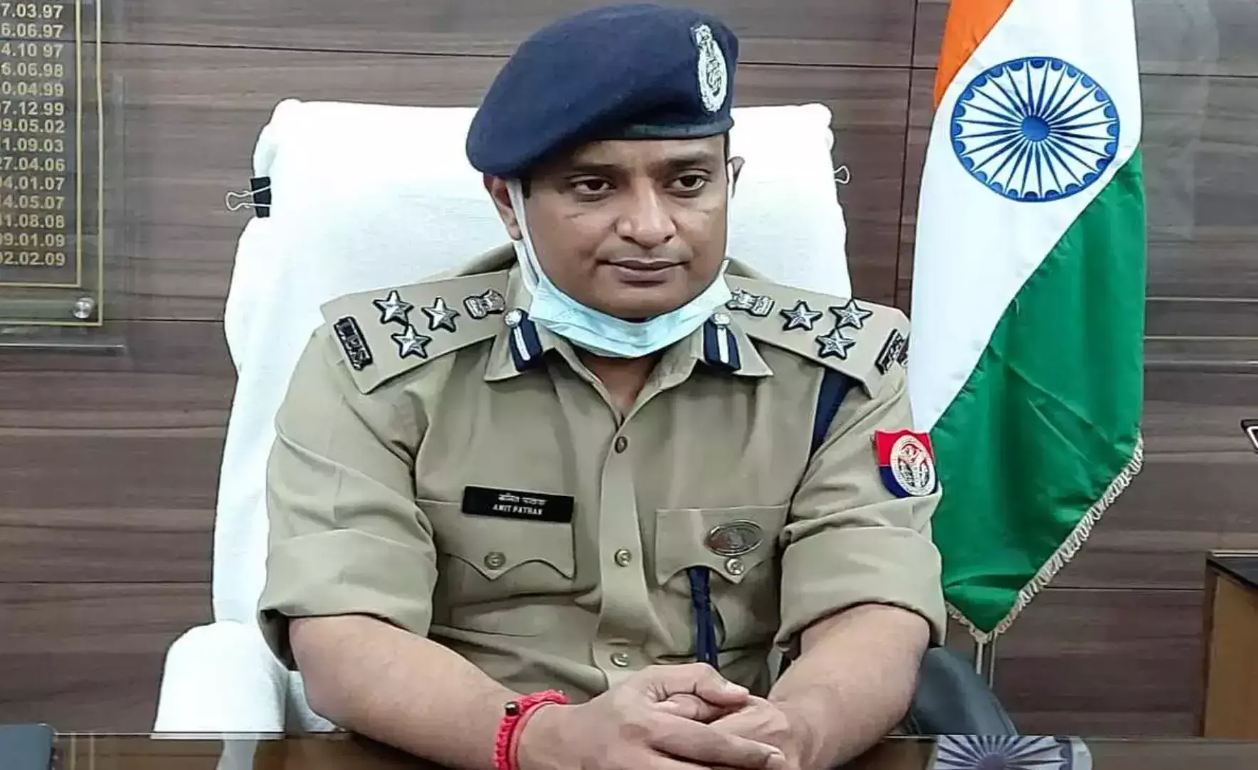 गाजियाबाद में दारोगा ने पीड़ित परिवार से मांगी रिश्वत, एसएसपी अमित पाठक ने किया सस्पेंड गाजियाबाद में दारोगा ने पीड़ित परिवार से मांगी रिश्वत, एसएसपी अमित पाठक ने किया सस्पेंड