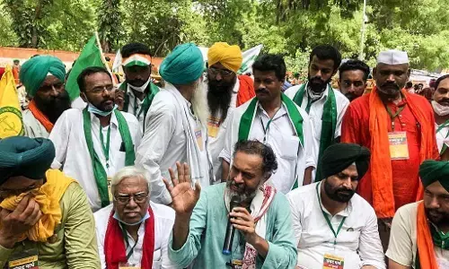मीडिया को किसान संसद की कार्यवाही से दुर रखने की कोशिश की मीडिया को किसान संसद की कार्यवाही से दुर रखने की कोशिश की