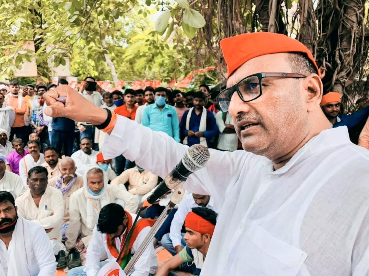 सपा विधायक ललई यादव ने बस अड्डे के पुननिर्माण के लिए CM योगी को लिखा पत्र, मांगा जवाब सपा विधायक ललई यादव ने बस अड्डे के पुननिर्माण के लिए CM योगी को लिखा पत्र, मांगा जवाब