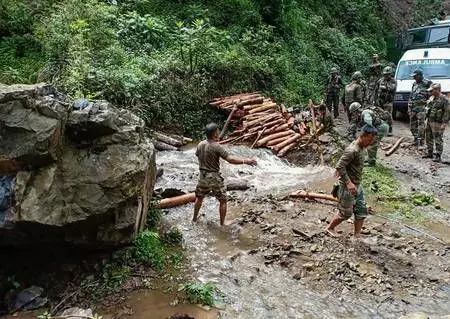 महाराष्ट्र में  बारिश से बढ़ी आफत: रायगढ़ में चट्टान खिसकने से 36 लोगों की मौत, आंबेघर में 12 लोगों की मौत