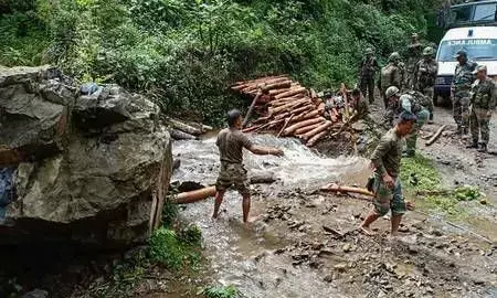 महाराष्ट्र में  बारिश से बढ़ी आफत: रायगढ़ में चट्टान खिसकने से 36 लोगों की मौत, आंबेघर में 12 लोगों की मौत