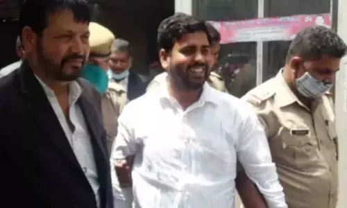 हूटर रैली निकालने वाले सपा नेता धर्मेंद्र यादव की संपत्ति होगी कुर्क हूटर रैली निकालने वाले सपा नेता धर्मेंद्र यादव की संपत्ति होगी कुर्क