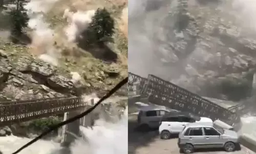 हिमाचल में बड़ा हादसा : पर्यटकों की गाड़ी पर गिरे पत्थर, 9 की मौत, 3 घायल