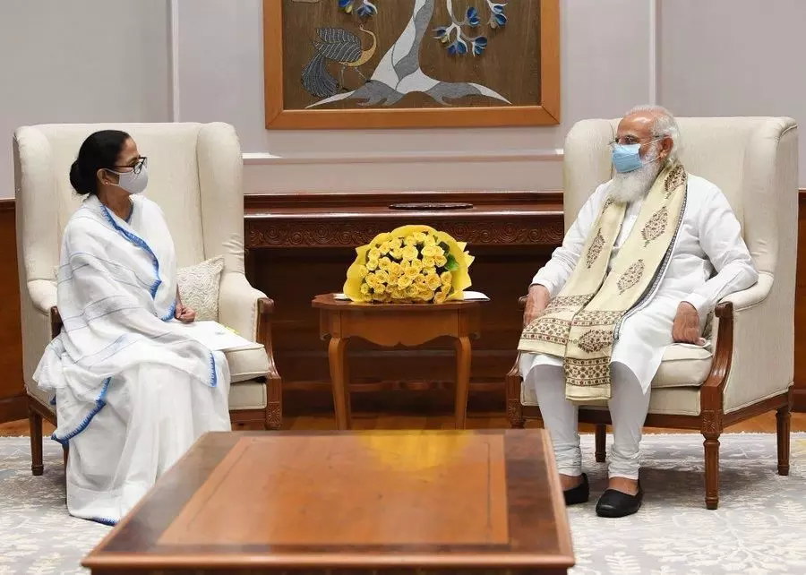ममता बनर्जी ने प्रधानमंत्री नरेंद्र मोदी से की मुलाकात, की विशेष मांग, बोले- जरूर देखेंगे ममता बनर्जी ने प्रधानमंत्री नरेंद्र मोदी से की मुलाकात, की विशेष मांग, बोले- जरूर देखेंगे