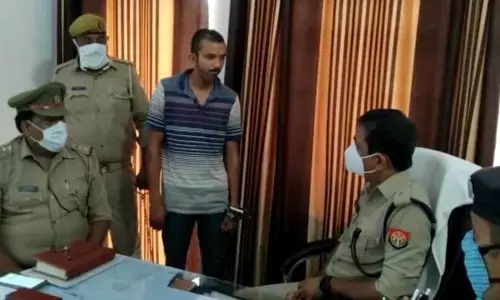 यूपी : 20 साल बाद पिता की हत्या का लिया बदला, खौफनाक तरीके से उतारा मौत के घाट यूपी : 20 साल बाद पिता की हत्या का लिया बदला, खौफनाक तरीके से उतारा मौत के घाट