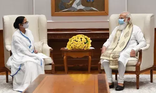 ममता बनर्जी ने प्रधानमंत्री नरेंद्र मोदी से की मुलाकात, की विशेष मांग, बोले- जरूर देखेंगे ममता बनर्जी ने प्रधानमंत्री नरेंद्र मोदी से की मुलाकात, की विशेष मांग, बोले- जरूर देखेंगे