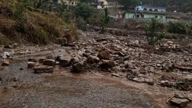 जम्मू कश्मीर: किश्तवाड़ में बादल फटने से चार लोगों की मौत, बचाव में जुटी सेना व पुलिस