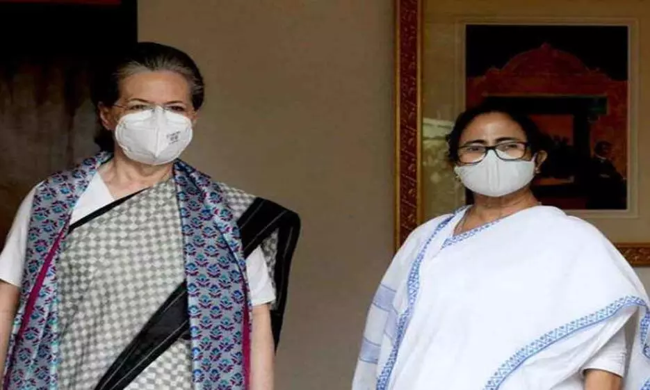 ममता बनर्जी ने सोनिया गाँधी से की मुलाकात,विपक्ष को एकजुट होने की दी सलाह ममता बनर्जी ने सोनिया गाँधी से की मुलाकात,विपक्ष को एकजुट होने की दी सलाह