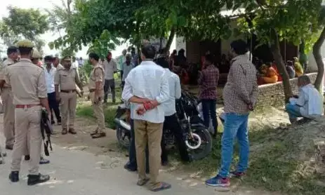 घर के बाहर सो रहे युवक की गला रेत कर हत्या, जांच में जुटी पुलिस