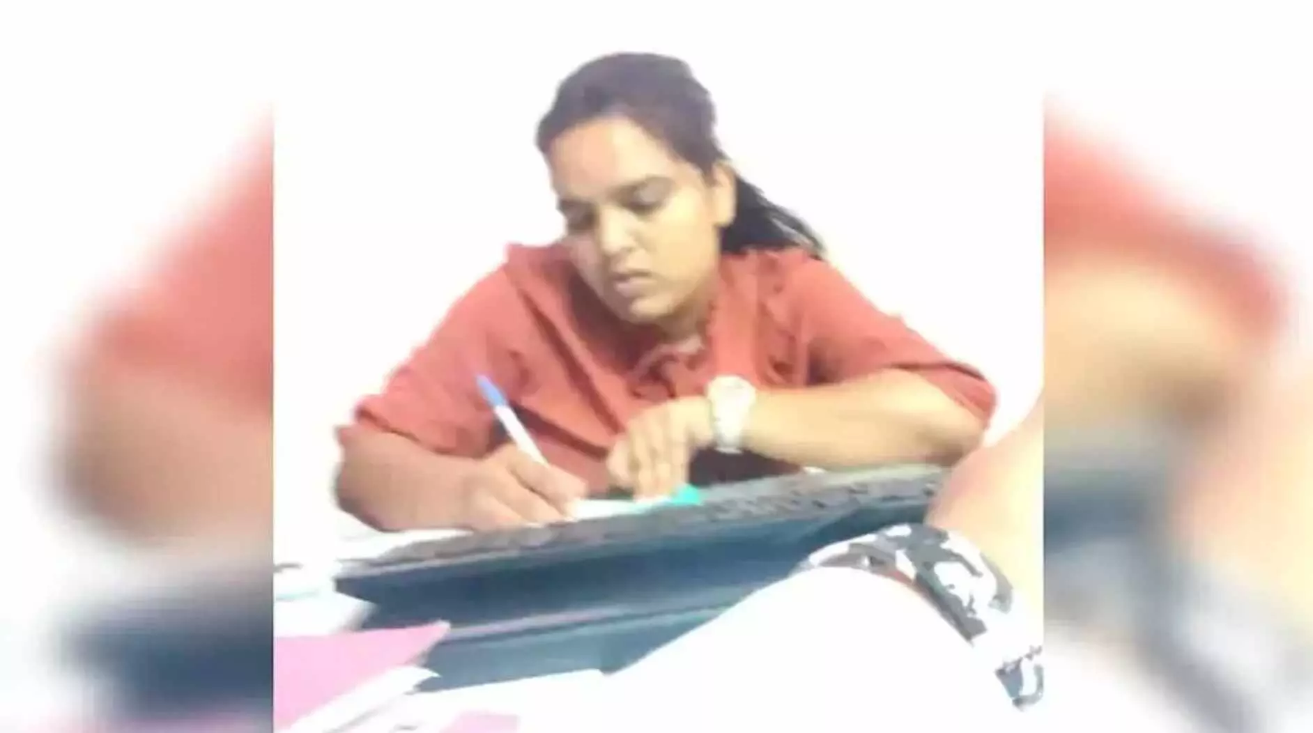 थाने में चल रहा था रैकेट? महिला SI ने रेप केस के नाम पर डॉक्टर से मांगे 35 लाख, फिर... थाने में चल रहा था रैकेट? महिला SI ने रेप केस के नाम पर डॉक्टर से मांगे 35 लाख, फिर...