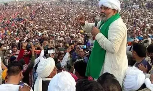 किसान आंदोलन पर यूपी बीजेपी के ट्वीट से मचा बवाल किसान आंदोलन पर यूपी बीजेपी के ट्वीट से मचा बवाल