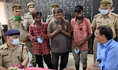 फिरोजाबाद एसएसपी का बड़ा खुलासा, मोबाइल चोरी करने वाले गिरोह का पर्दाफाश, 5 शातिर चोर चोरी के 13 मोबाइल समेत गिरफ्तार फिरोजाबाद एसएसपी का बड़ा खुलासा, मोबाइल चोरी करने वाले गिरोह का पर्दाफाश, 5 शातिर चोर चोरी के 13 मोबाइल समेत गिरफ्तार
