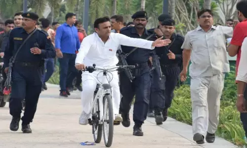 अखिलेश यादव 5 अगस्त को लखनऊ में चलाएंगे साइकिल, इन 6 मुद्दों पर सरकार को घेरेंगी अखिलेश यादव 5 अगस्त को लखनऊ में चलाएंगे साइकिल, इन 6 मुद्दों पर सरकार को घेरेंगी