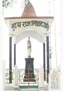 नदी पुत्रों पर अधिकार की जंग !! नदी पुत्रों पर अधिकार की जंग !!