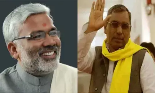भाजपा अध्यक्ष से मुलाकात के बाद राजभर का बदला सुर, बनेगा ये समीकरण भाजपा अध्यक्ष से मुलाकात के बाद राजभर का बदला सुर, बनेगा ये समीकरण
